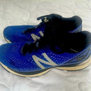New Balance Men’s 880 size 9 running shoes